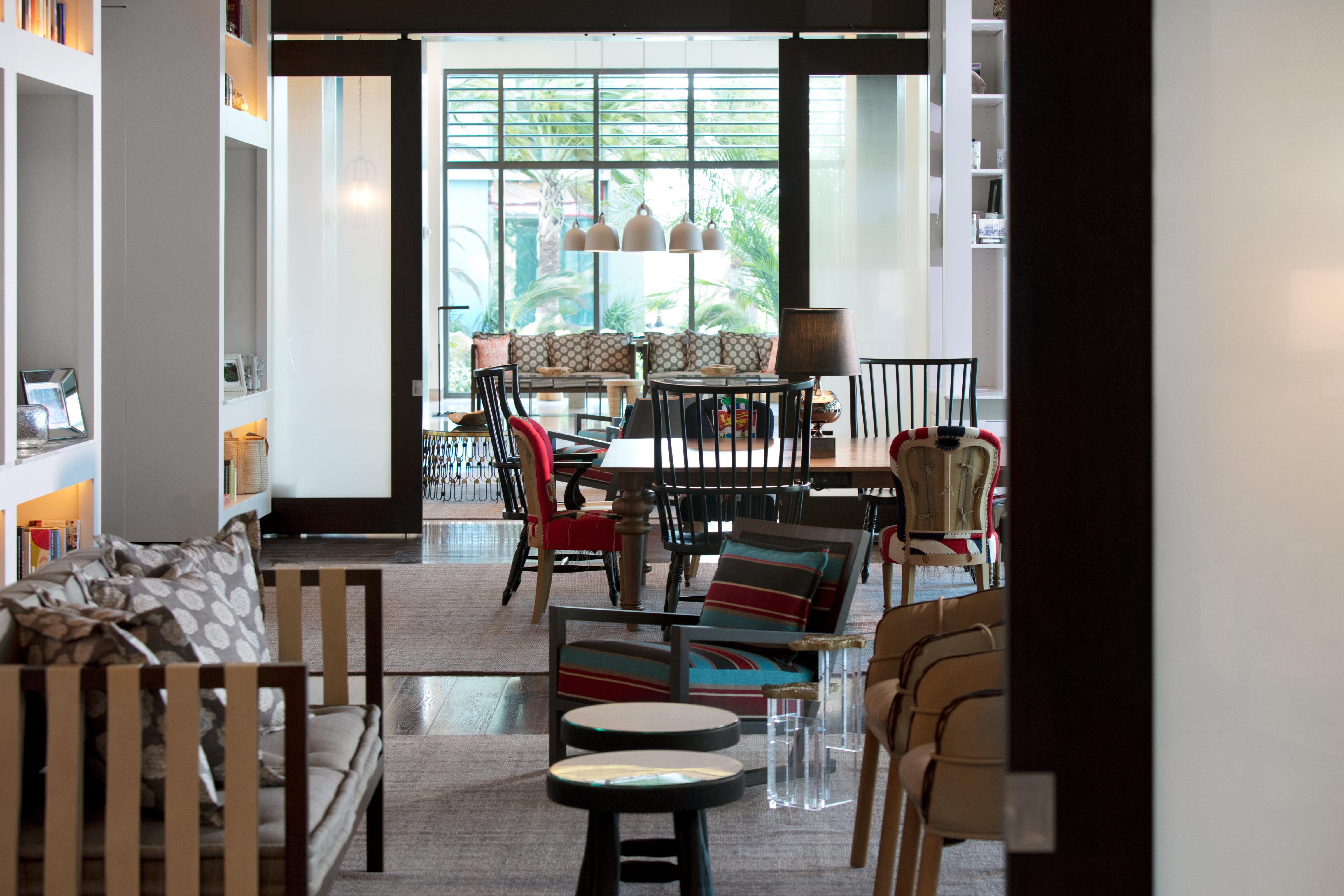 Kimpton Seafire Resort + Spa By Ihg West Bay Dış mekan fotoğraf