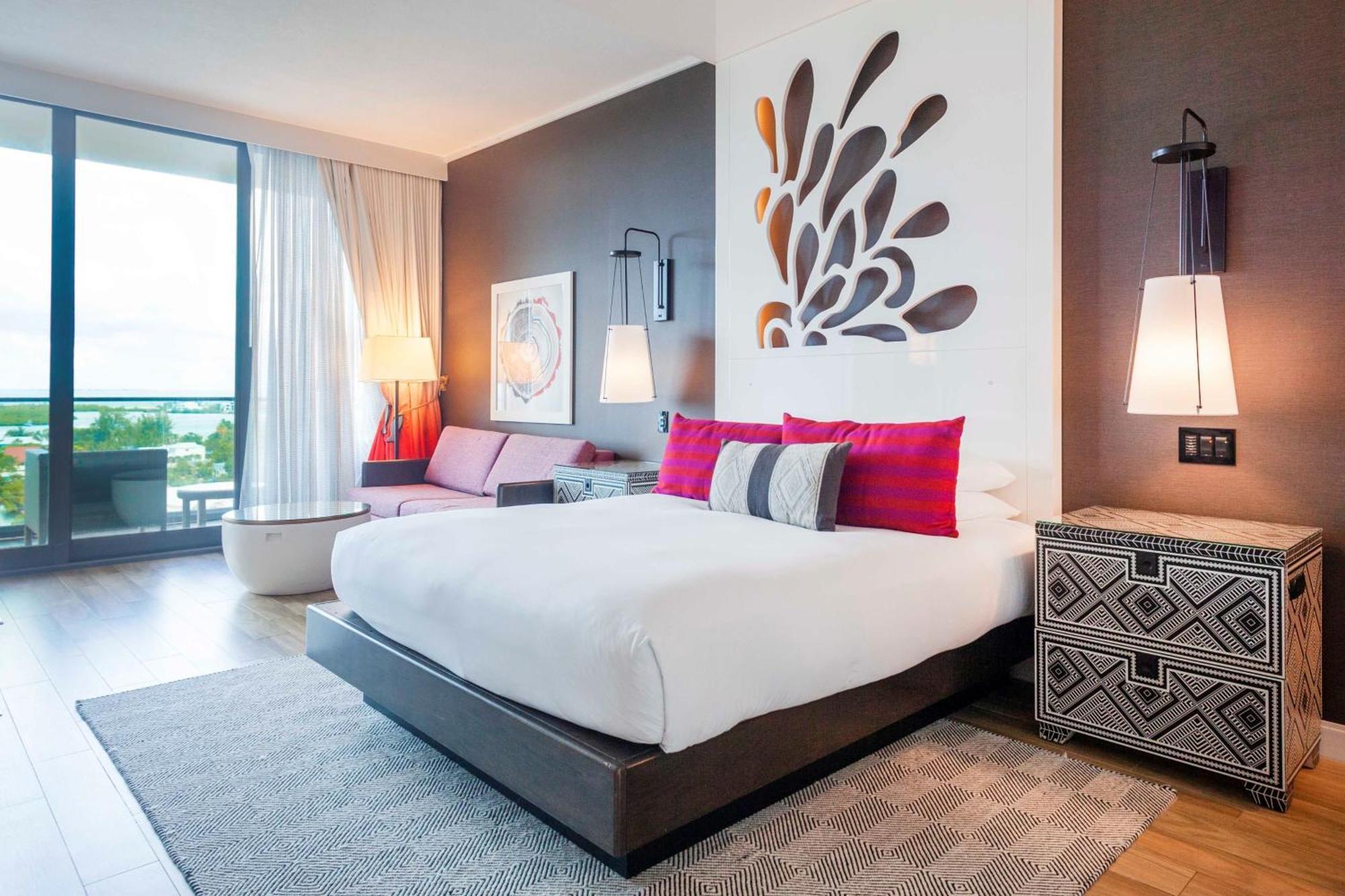 Kimpton Seafire Resort + Spa By Ihg West Bay Dış mekan fotoğraf
